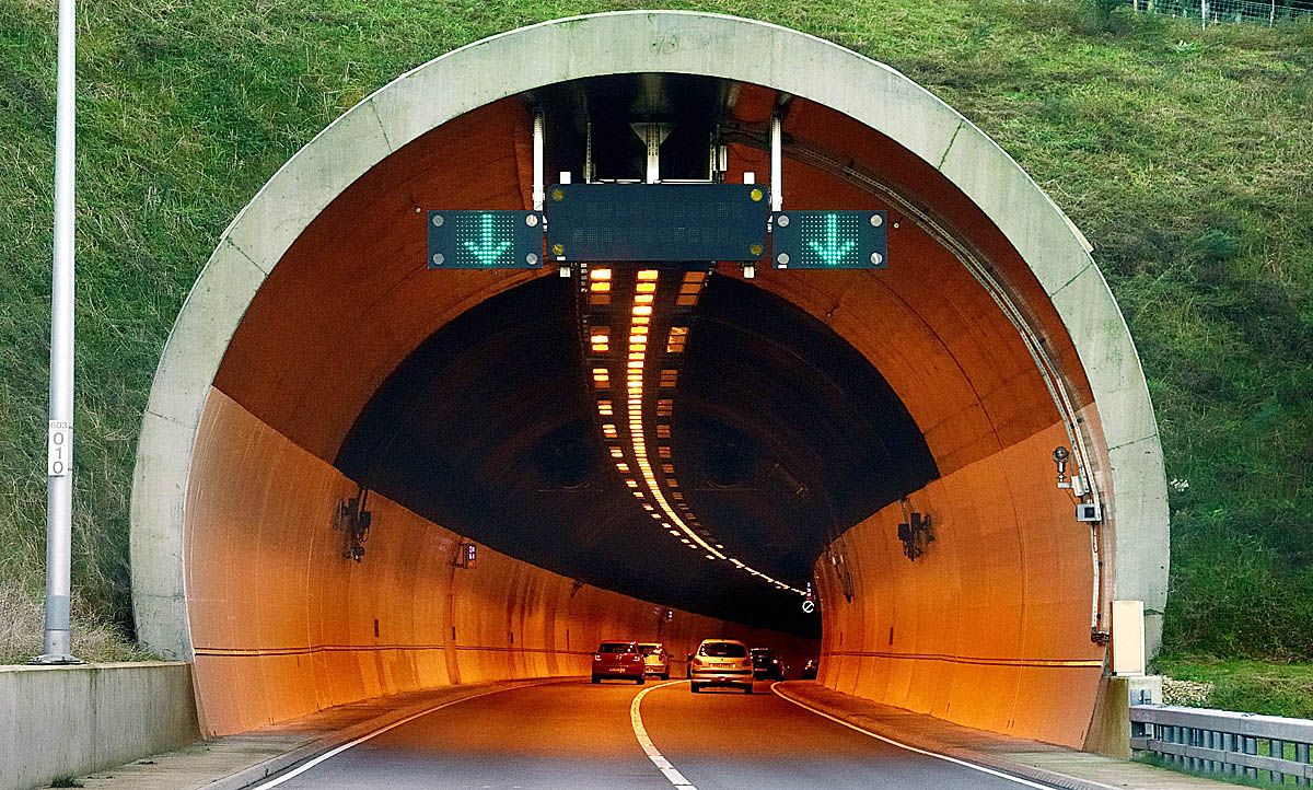 https://www.autozeitung.de/assets/field/image/tunnel-ratgeber-01.jpg