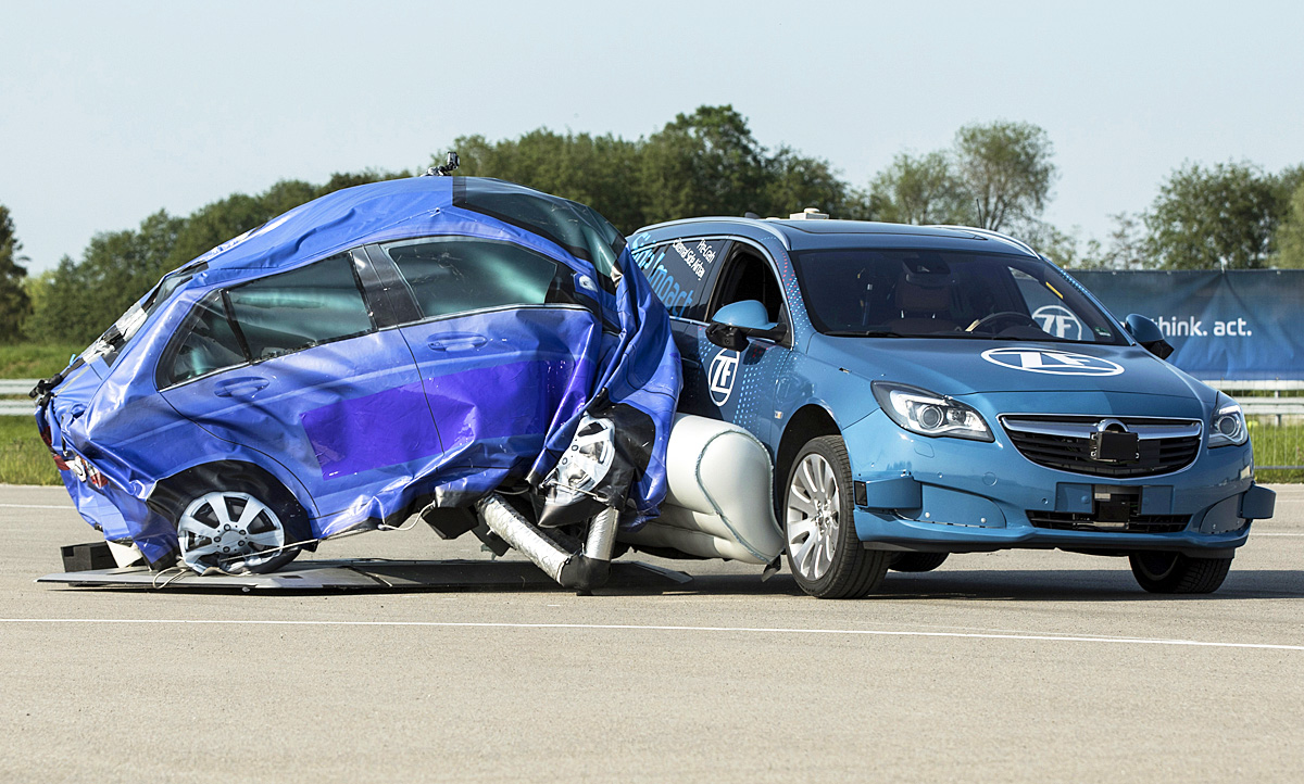 Unfall Zf Airbag Fur Seitenaufprall Autozeitung De