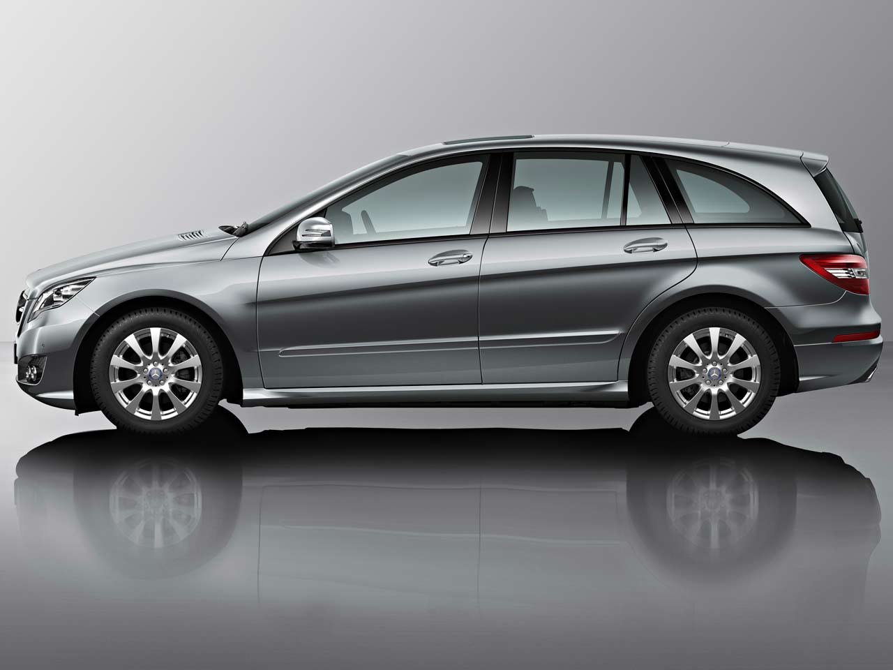 Die neue Mercedes R-Klasse mit Facelift kostet mindestens 50.099 Euro