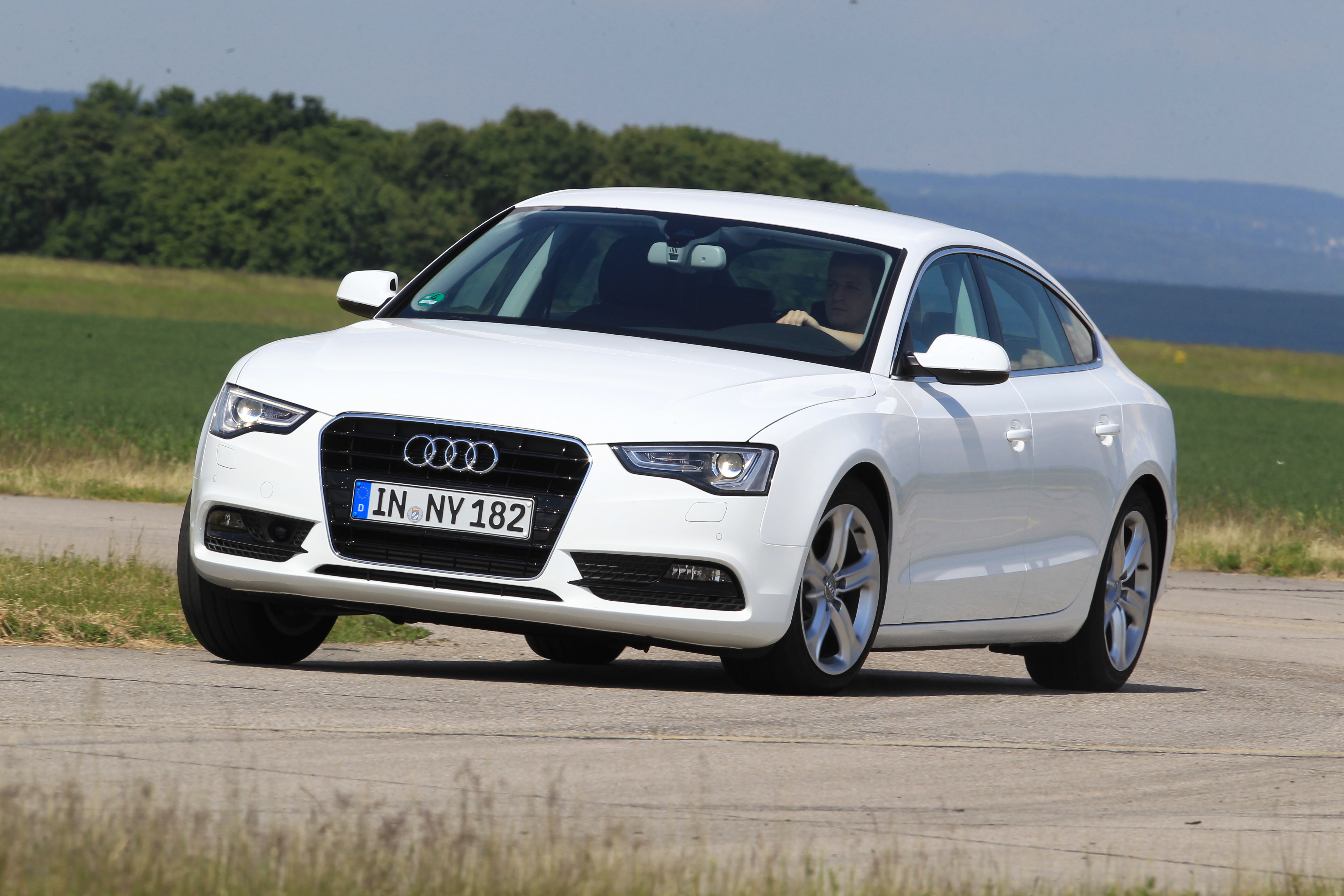 Bilder Audi A5 Sportback 2 0 Tdi 13 Im Mittelklasse Vergleich