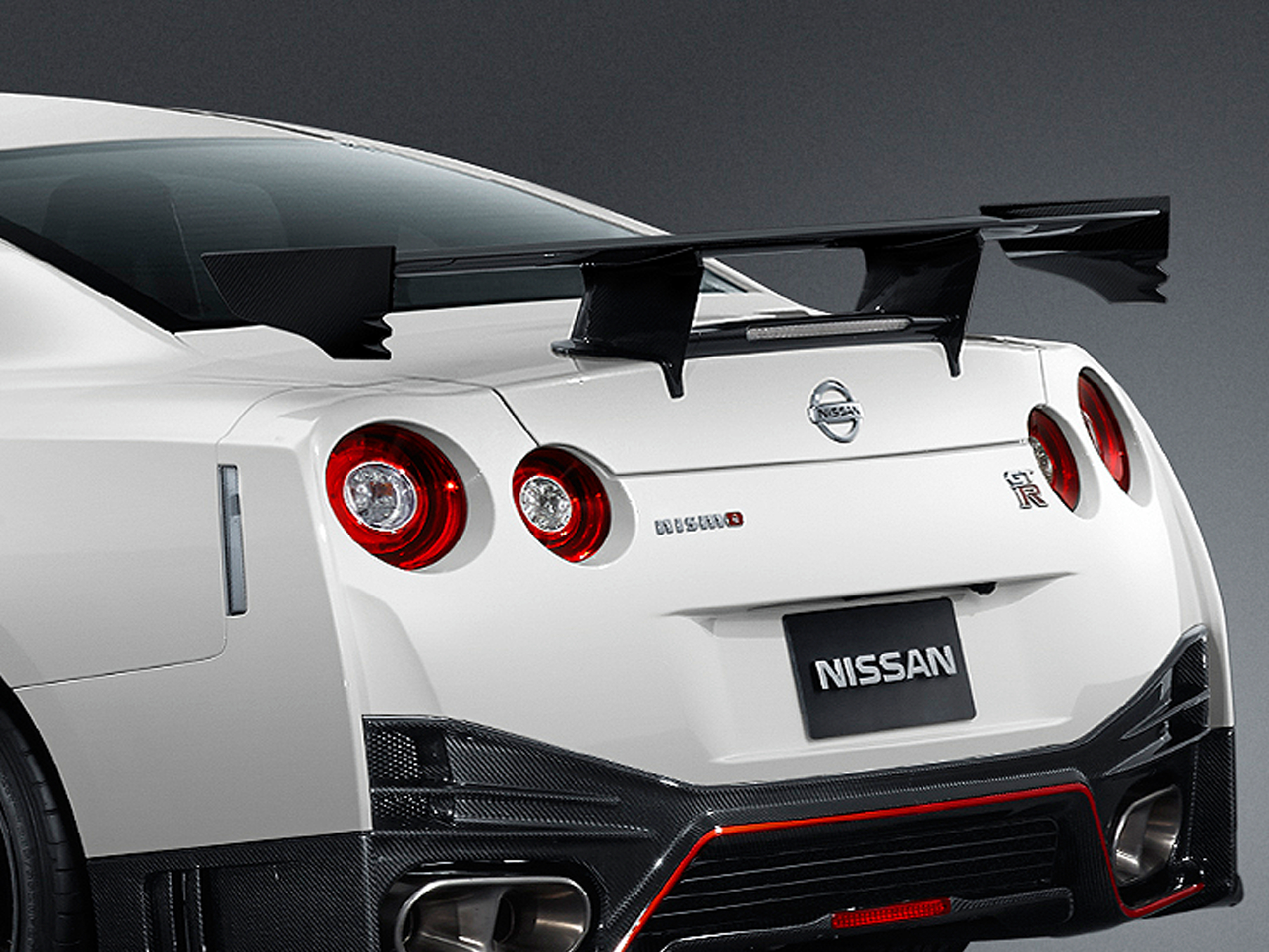 nissan gtr nismo 2013