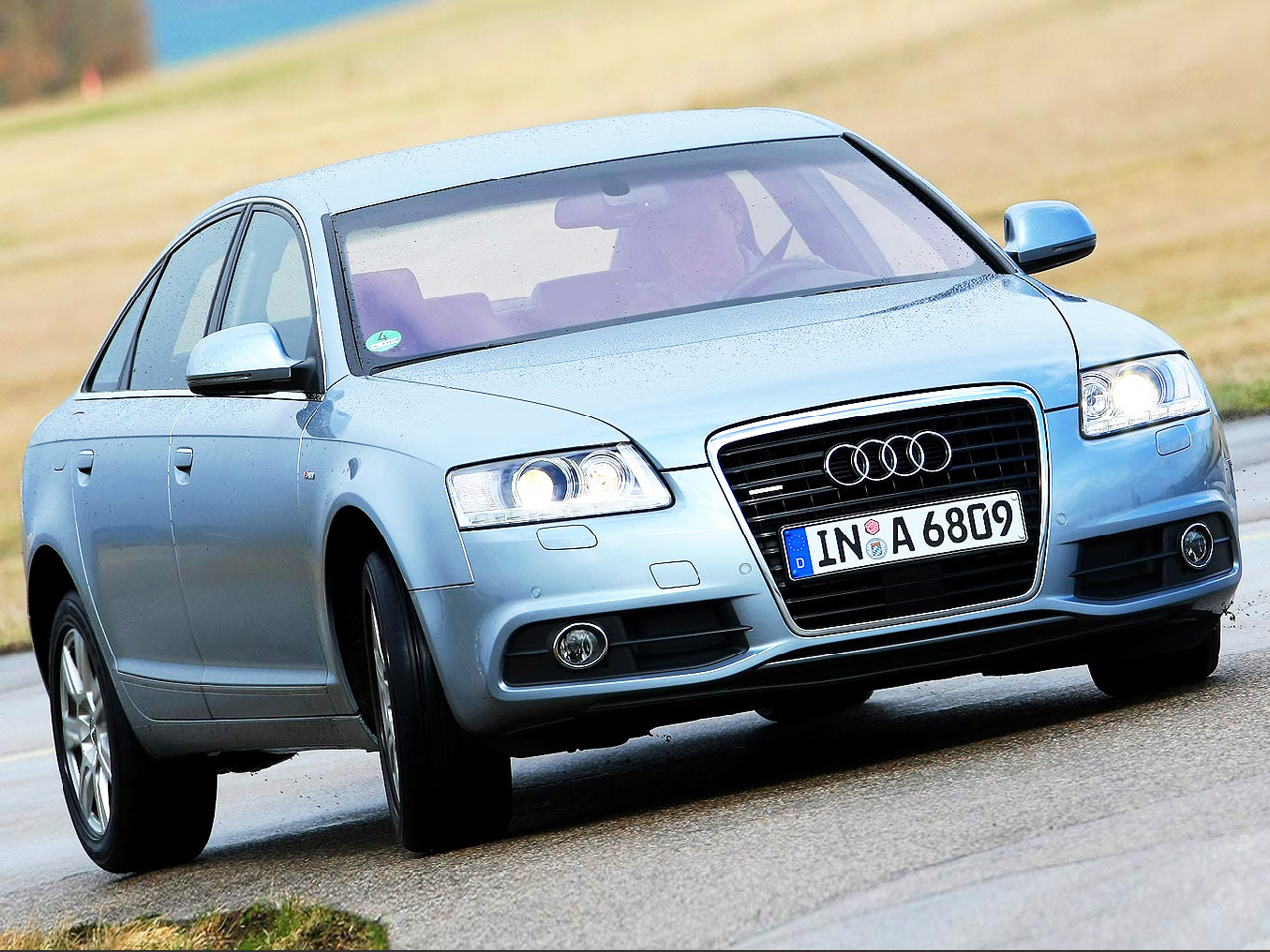 https://www.autozeitung.de/assets/gallery_images/2015/11/Audi-A6-Limousine-C4-1.jpg