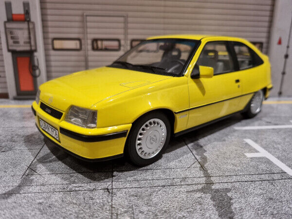 Norev Opel Kadett E GSi - 1:18