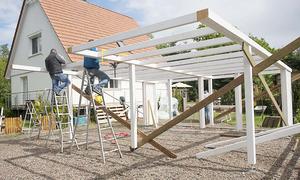 Carport wird aufgebaut