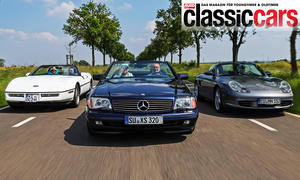 Corvette C4, Mercedes 320 SL, Boxster S fahrend von vorne