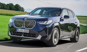 BMW X3 (2024); dynamisch von vorne links