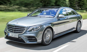 Mercedes S-Klasse (2017); fahrend von vorne rechts