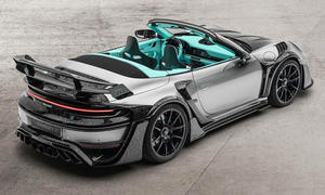 Mansory P9LM Evo 900 Cabrio: schräg hinten offen