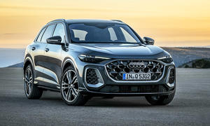 Audi Q5 (2025); SUV; Außenansicht; stehend; Frontansicht