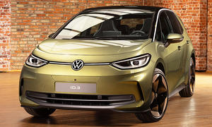 VW ID.3 Facelift (2023); stehend, schräg vorne