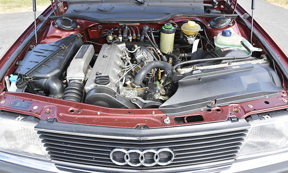 Audi 100 Typ 44 Motor