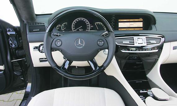 Mercedes CL 500 (C216) (2006) Cockpit