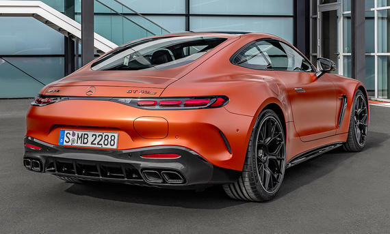 Mercedes-AMG GT 63 S E Performance (2024); statisch von hinten rechts