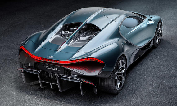 Der Bugatti Tourbillon (2026) stehend von schräg hinten