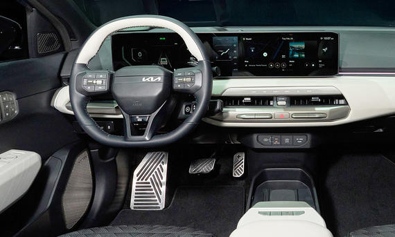 Das Cockpit des Kia EV4 (2025).