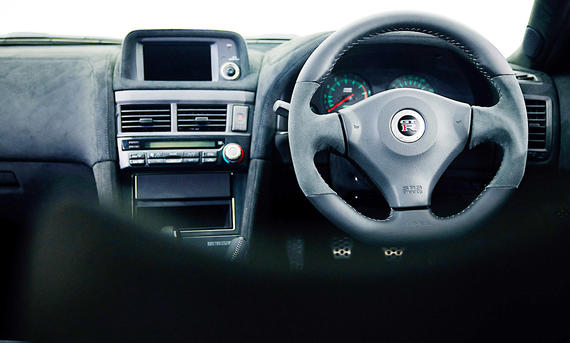 Cockpit des BBL Nissan Skyline R34 GT-R