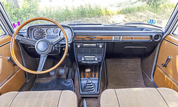 BMW 2800 Cockpit
