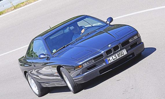 BMW 850 CSi Frontansicht