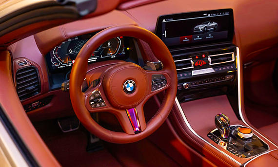 Das Cockpit des BMW Skytop (2024).