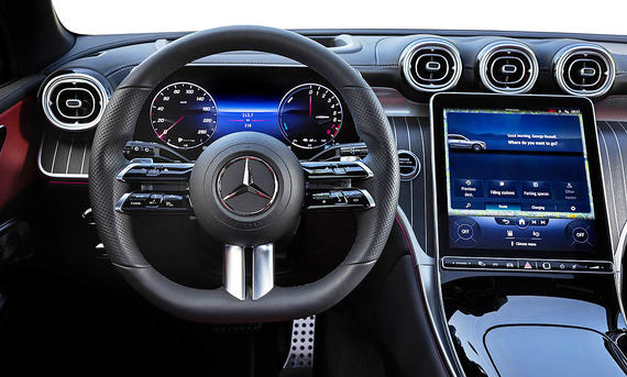 Das Cockpit des Mercedes GLC.