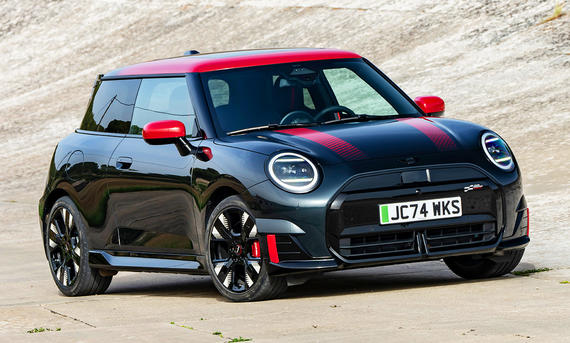 Mini JCW Electric (2024); stehend; Außenansicht; Frontansicht