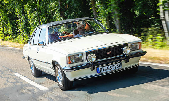 Opel Commodore 2.5 GS Frontansicht fahrend