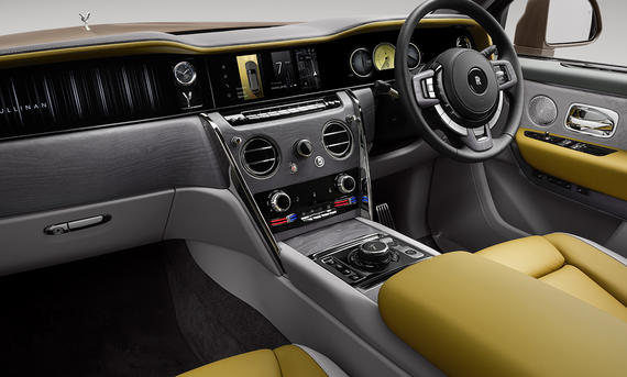 Das Cockpit des Rolls-Royce Cullinan Series II (2024)