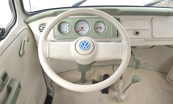 VW T2 Nova Combi Cockpit