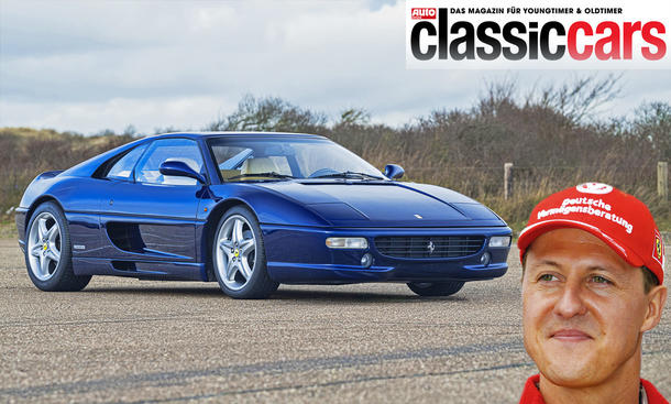 Der Ferrari F355 GTS stehend von schräg vorne mit Michael Schumacher