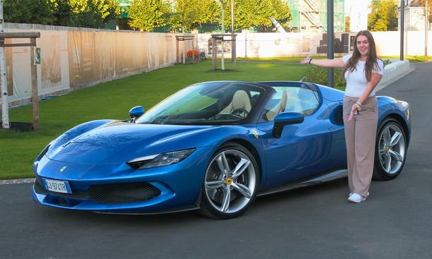 Ferrari 296 GTS (2024)