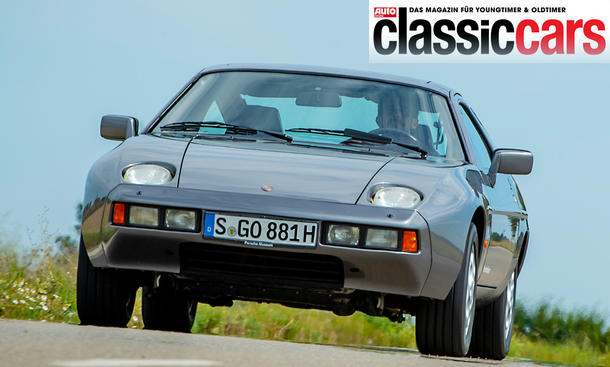 Porsche 928 Frontansicht fahrend