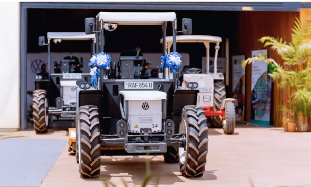 Um ländliche Mobilität nutzbarer zu machen, hat Volkswagen einen elektrischen Traktor entwickelt. 