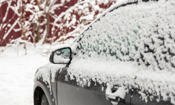 Heizlüfter sorgen für Wärme im Auto und verhindern beschlagene Scheiben.