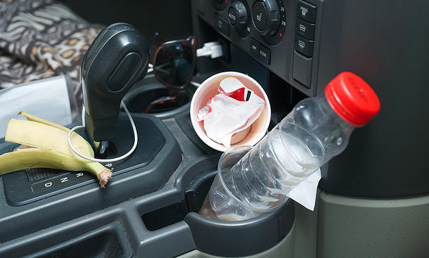 Kaufe Einhändig zu bedienender Auto-Mülleimer, praktischer, kompakter,  platzsparender Mülleimer für den Fahrzeuginnenraum, ideal für  Getränkehalter, Telefonaufbewahrung
