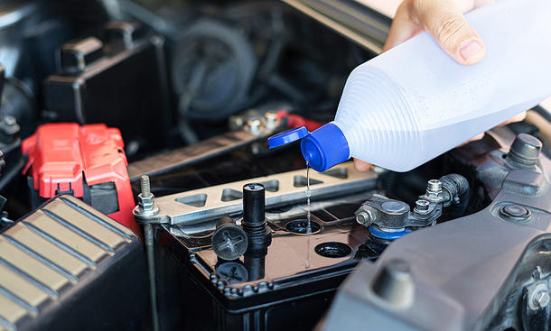 Destilliertes Wasser für dein Auto ▷ günstig online im AUTODOC