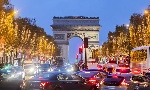 Ein hochmotorisiertes Fahrzeug in Frankreich zu kaufen, wird ab 2024 sehr teuer.