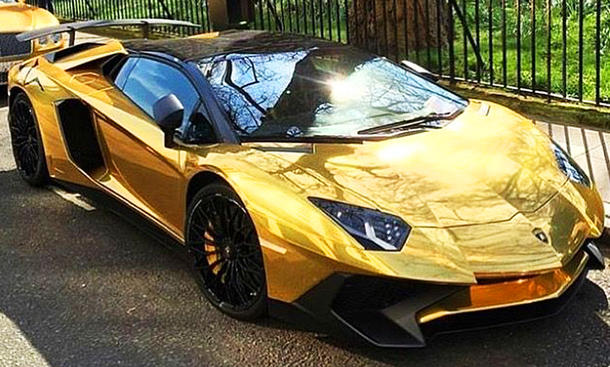 Polizei stoppt goldenen Lamborghini: Video | autozeitung.de