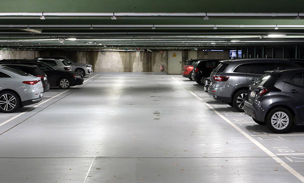 Sein Auto im Parkhaus stehen lassen und dabei Geld verdienen? Was sich unrealistisch anhört, ist in Hamburg Realität (Symbolbild). 