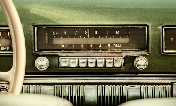 Retro-Autoradio: Die besten Modelle auf einen Blick