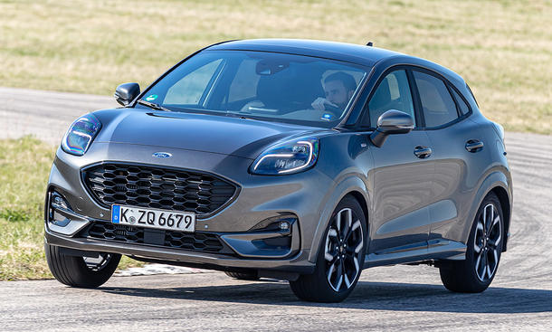 Ford Puma (2019); fahrend von vorne links