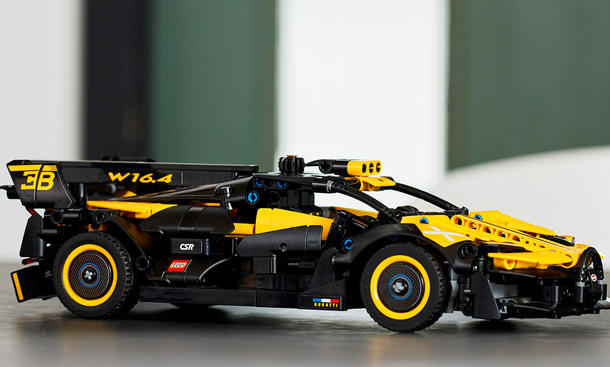 Lego Technic Bugatti Bolide; stehend, schräg vorne