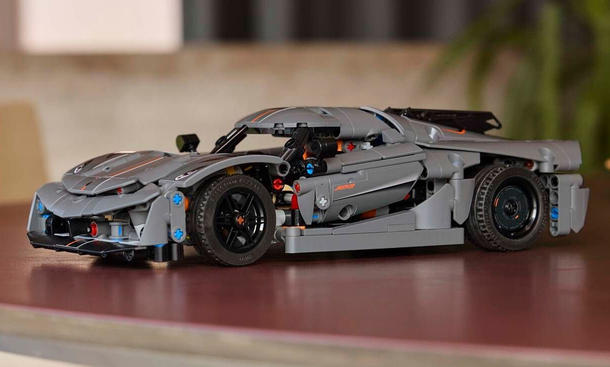 Lego Technic Koenigsegg Jesko; schräg vorne