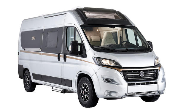 Leika Ecovip 600 (2024): Das Bild zeigt den Campervan von schräg vorne.