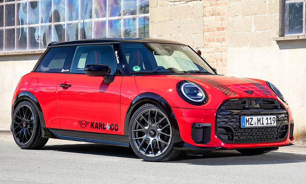 Der Mini Cooper S (F66) von Maxi-Tuner stehend von schräg vorne