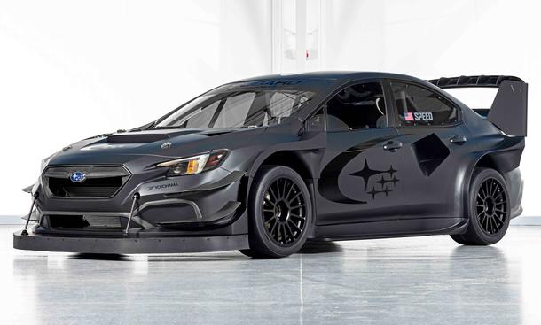 Der Subaru WRX Project Midnight stehend von schräg vorne