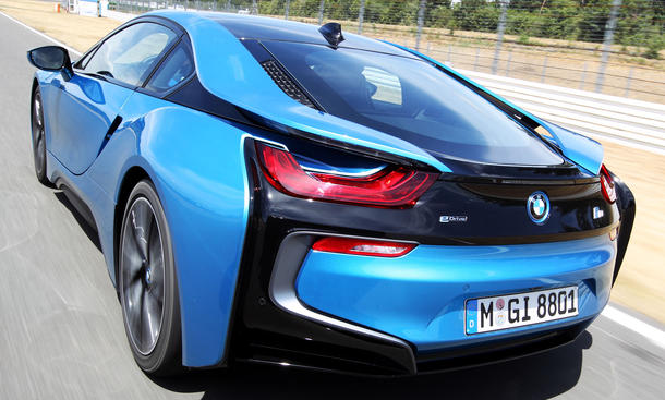 Bmw i8 2022 фото